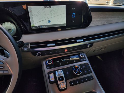 Used 2024 Hyundai Palisade Calligraphy image 20