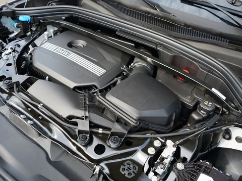 Used 2025 BMW X2 xDrive28i w/ Convenience Package image 38