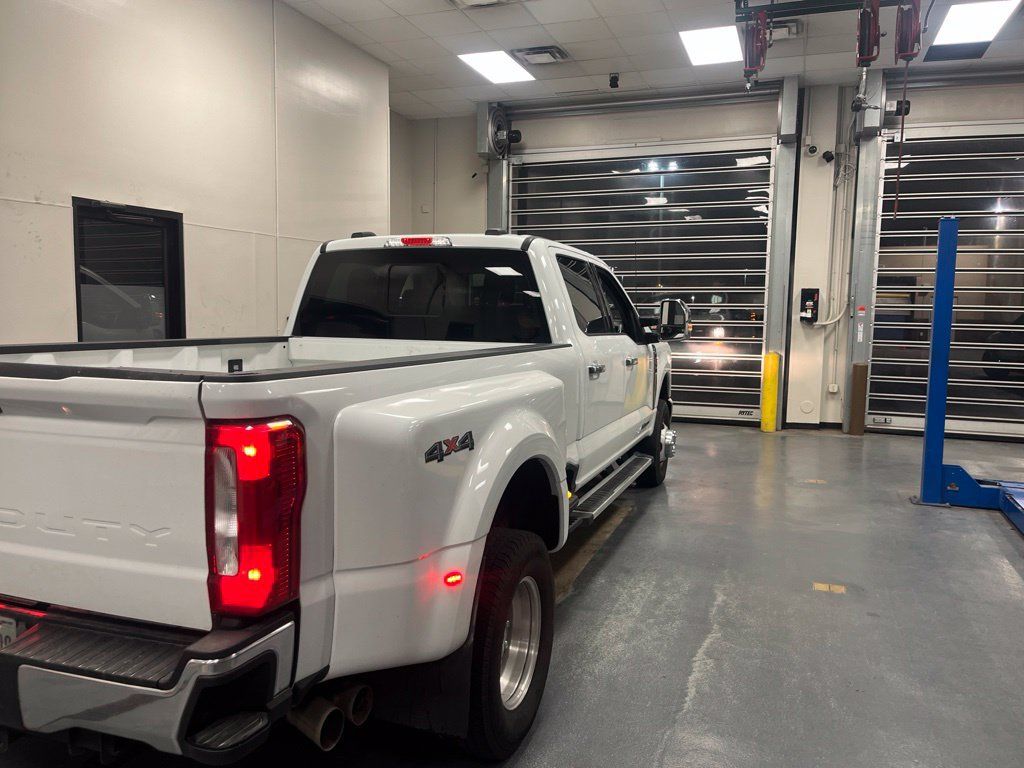 Used 2024 Ford F350 XLT w/ Snow Plow/Camper Package AWD/4WD image 7