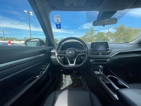 Used 2025 Nissan Altima 2.5 SR image 34