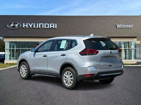 Used 2019 Nissan Rogue S image 6