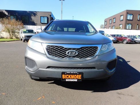 Used 2013 Kia Sorento LX image 17