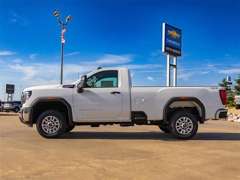 New 2025 GMC Sierra 2500 Pro image 6