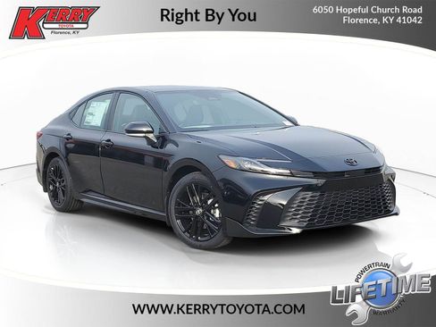 New 2026 Toyota Camry SE image 1