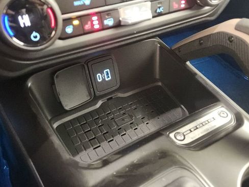 New 2024 Ford Bronco Outer Banks image 21