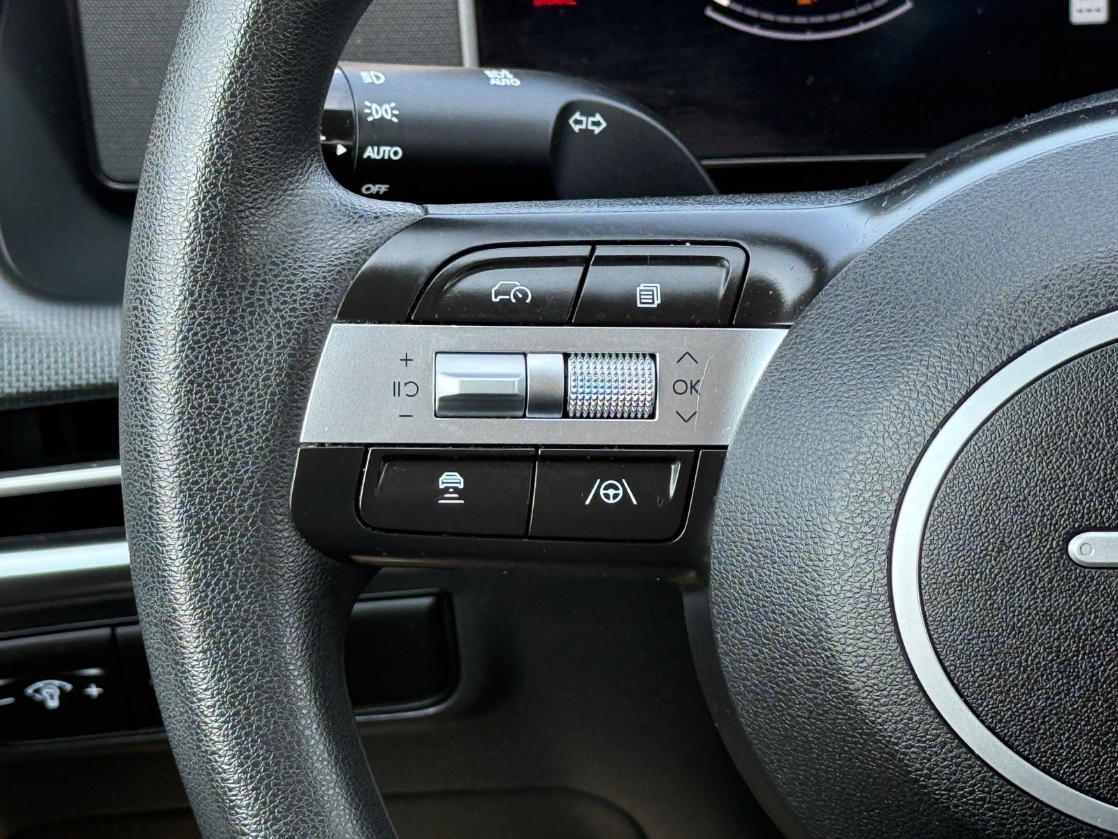 Used 2025 Hyundai Tucson SEL AWD/4WD image 21