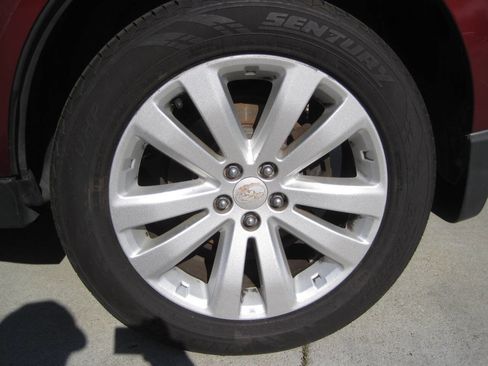 Used 2013 Subaru Forester 2.5X Premium w/ Popular Pkg 1 AWD/4WD image 17