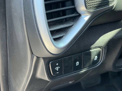 Used 2020 Kia Soul LX FWD image 5