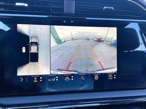 Used 2024 GMC Sierra 2500 AT4 w/ AT4 Preferred Package image 22