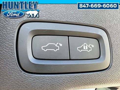 Used 2022 Volvo XC60 T8 R-Design w/ Advanced Package image 14