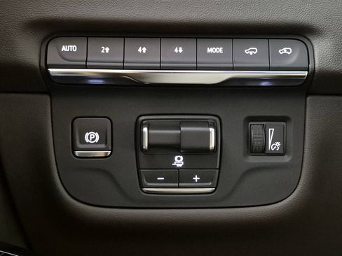 New 2026 Cadillac Escalade Luxury w/ Touring Package AWD/4WD image 19