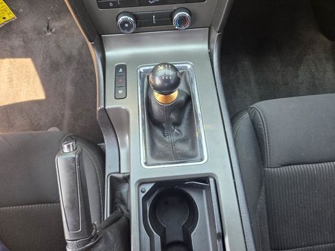 Used 2013 Ford Mustang Coupe RWD image 17