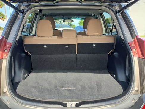 Used 2015 Toyota RAV4 XLE AWD/4WD image 6