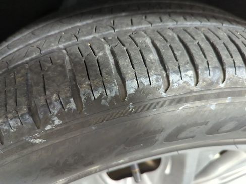 Used 2022 Ford Explorer Limited w/ Equipment Group 301A image 22