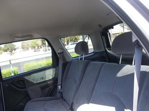 Used 2003 MAZDA Tribute LX image 23