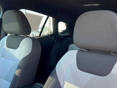 Certified 2024 Chevrolet Trax RS w/ Driver Confidence Package image 17