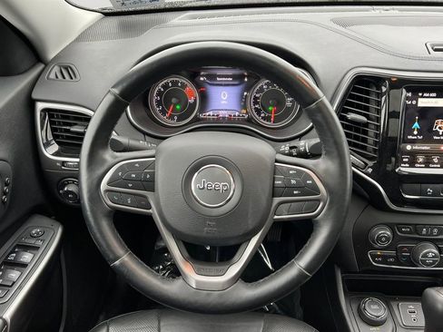 Used 2019 Jeep Cherokee Limited image 17