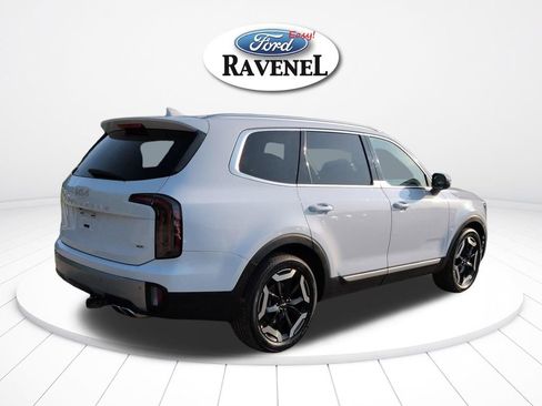 Used 2024 Kia Telluride EX AWD/4WD image 4