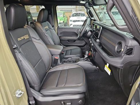 New 2025 Jeep Wrangler Unlimited Rubicon 392 image 16