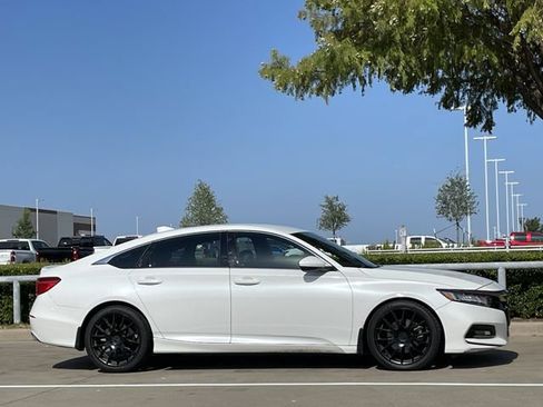 Used 2019 Honda Accord Sport image 3