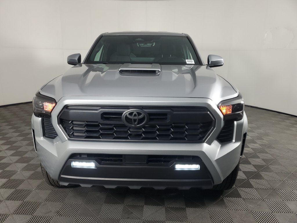 Used 2025 Toyota Tacoma TRD Sport RWD image 9