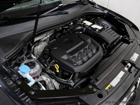 Used 2019 Volkswagen Tiguan SE AWD/4WD image 34