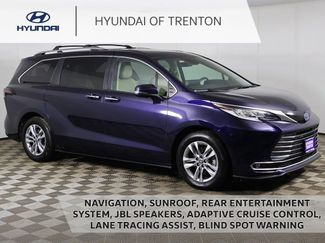 Used 2022 Toyota Sienna Limited video 1