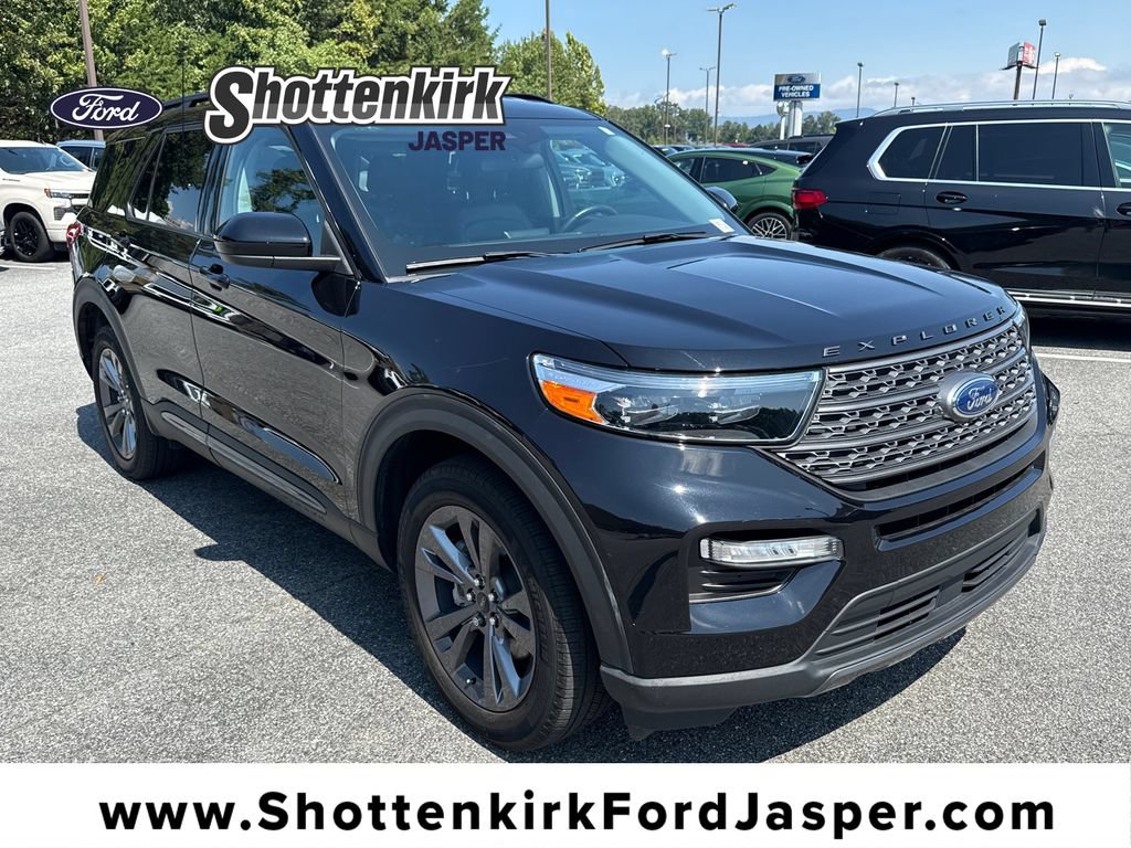 Used 2024 Ford Explorer XLT w/ Equipment Group 202A AWD/4WD image 1