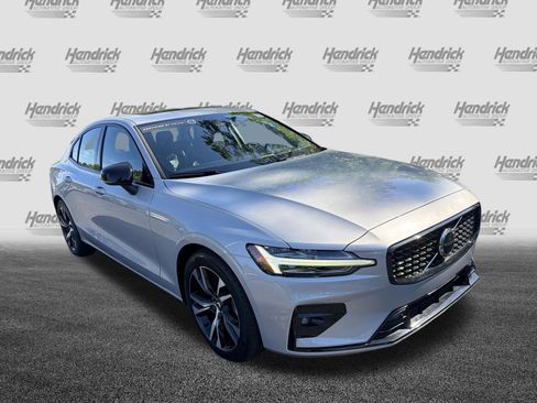 Certified 2024 Volvo S60 B5 Core FWD image 2