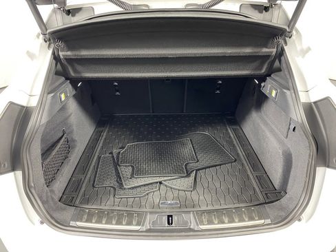 Used 2025 Jaguar F-PACE R-Dynamic S image 29