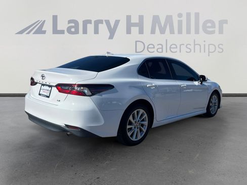 Used 2021 Toyota Camry LE w/ Carpet Mat Package (TMS) image 5