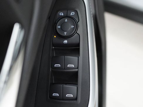 Used 2025 Chevrolet Trax LS FWD image 22