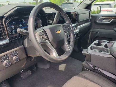 Used 2023 Chevrolet Silverado 1500 LT AWD/4WD image 13