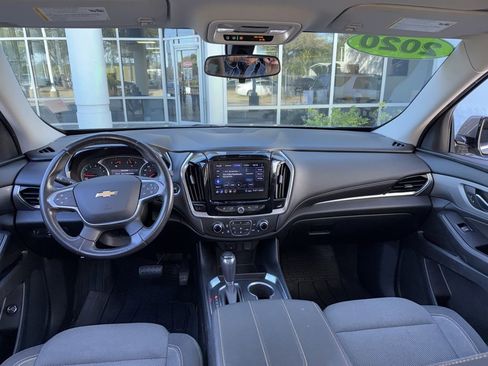 Used 2020 Chevrolet Traverse LT image 12