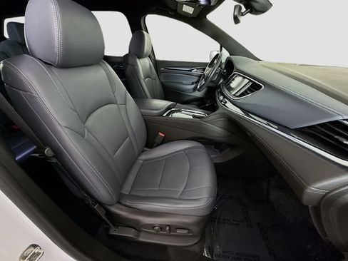 Used 2023 Buick Enclave Essence FWD image 27