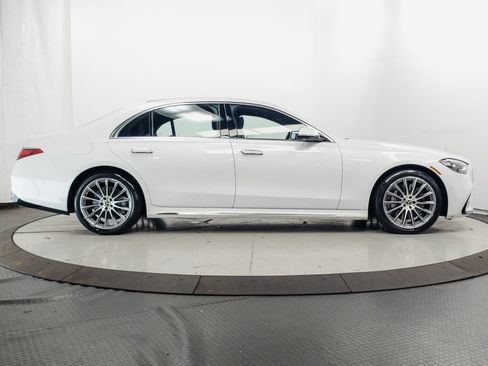 Used 2025 Mercedes-Benz S 580e 4MATIC Sedan image 35