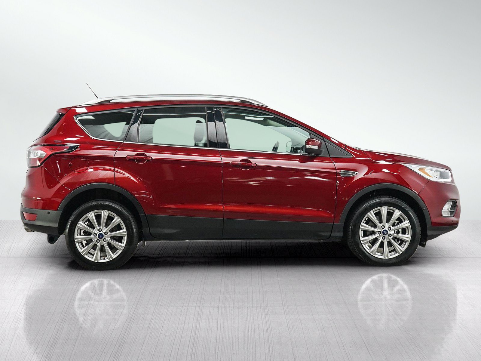 Used 2018 Ford Escape Titanium AWD/4WD image 6