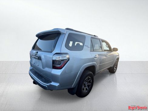 Used 2023 Toyota 4Runner TRD Off-Road Premium w/ Moonroof Package AWD/4WD image 4