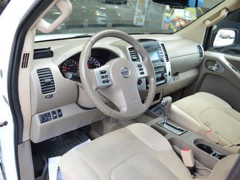 Used 2013 Nissan Frontier SV AWD/4WD image 14