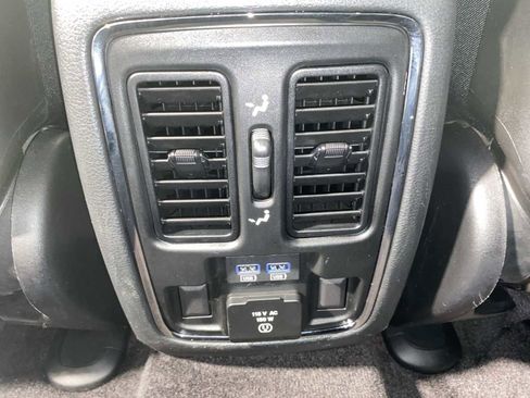 Used 2019 Jeep Grand Cherokee Limited AWD/4WD image 25