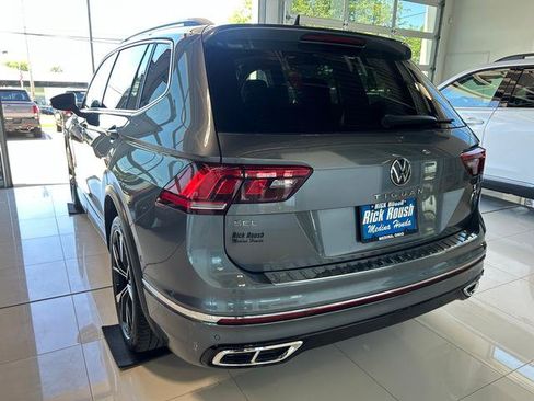 Used 2022 Volkswagen Tiguan SEL R-Line AWD/4WD image 10