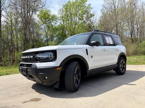 Used 2025 Ford Bronco Sport Outer Banks w/ Outer Banks Tech Package+ AWD/4WD image 6