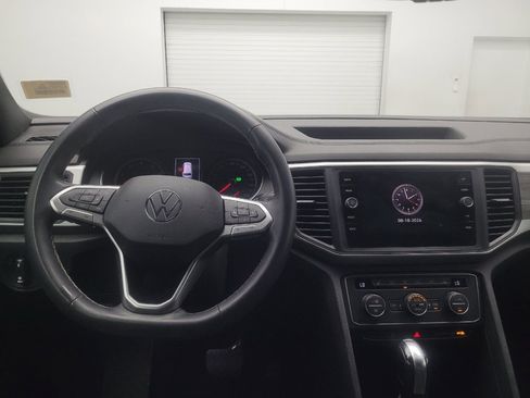 Used 2021 Volkswagen Atlas Cross Sport SE FWD image 22