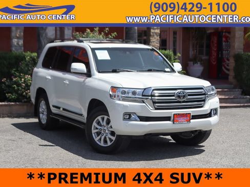Used 2018 Toyota Land Cruiser AWD/4WD image 1