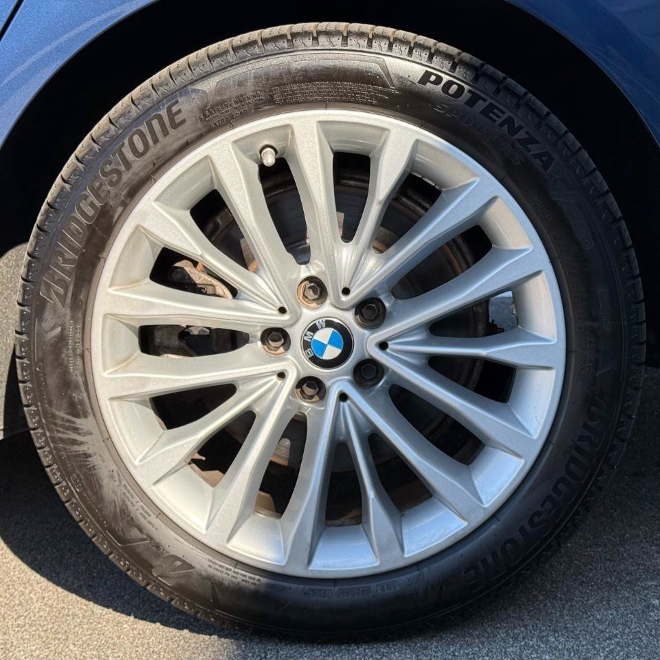Used 2021 BMW 530i xDrive w/ Convenience Package AWD/4WD image 18