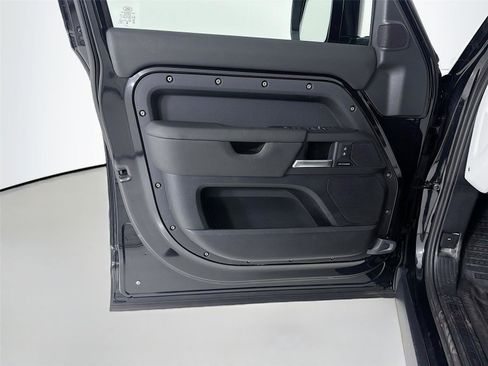Used 2025 Land Rover Defender 110 S AWD/4WD image 6