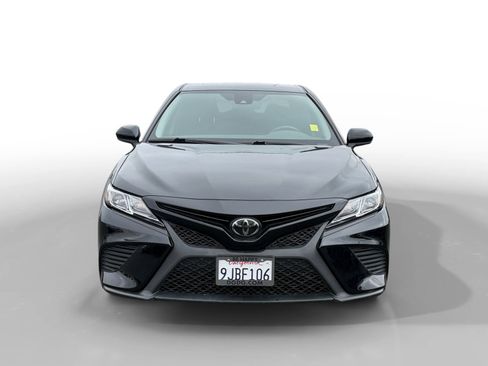 Used 2019 Toyota Camry SE FWD image 8