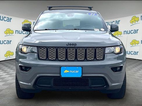 Used 2021 Jeep Grand Cherokee Laredo X AWD/4WD image 2