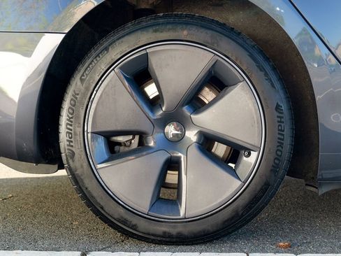Used 2023 Tesla Model 3 Standard Range RWD image 11