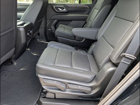 Used 2022 Chevrolet Tahoe Z71 w/ Luxury Package image 16